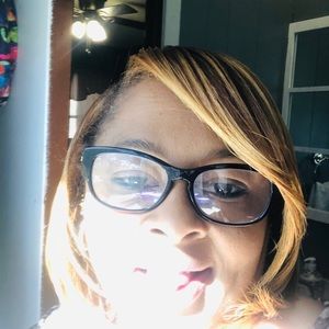 Meet your Posher, Sharita